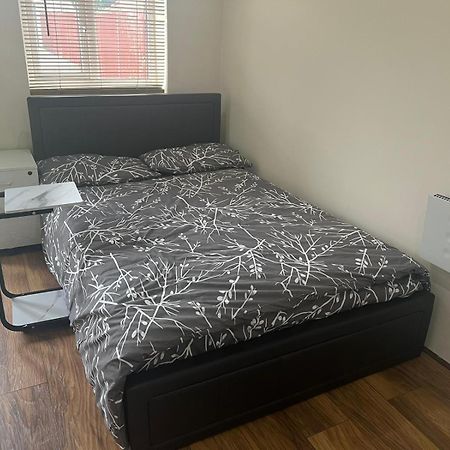 Modern Studio In Rayners Lane Pinner Harrow Near Wembley Greater London Екстер'єр фото