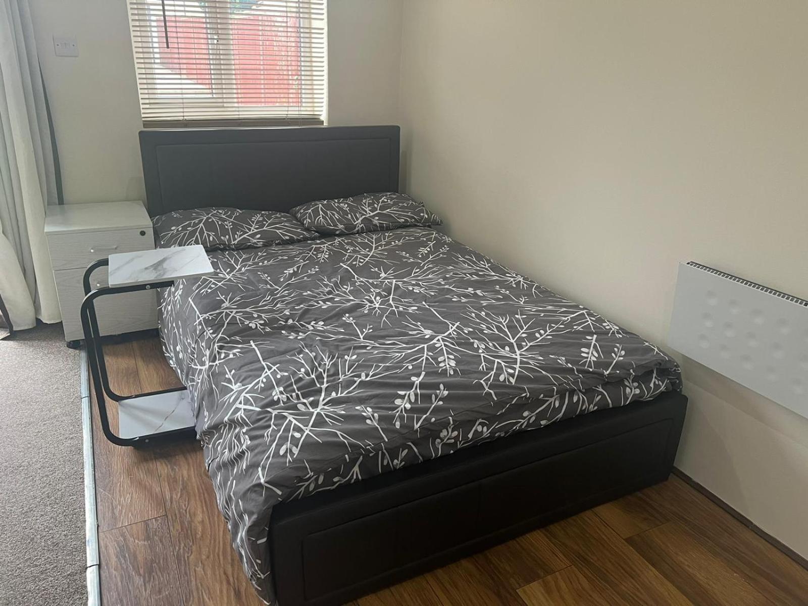Modern Studio In Rayners Lane Pinner Harrow Near Wembley Greater London Екстер'єр фото